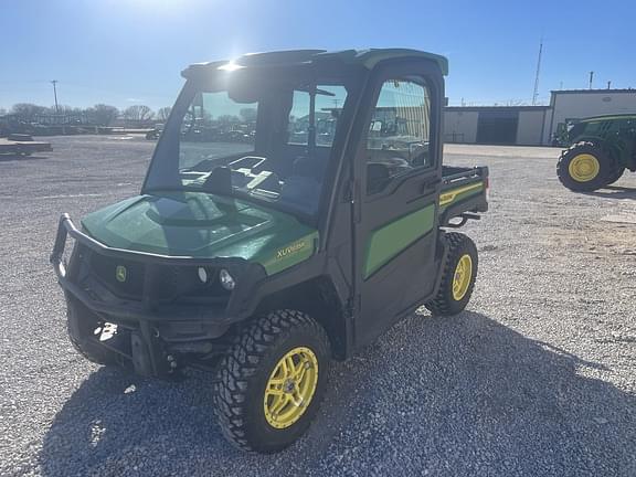 Image of John Deere XUV 835R equipment image 3