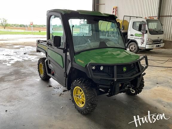 Image of John Deere XUV 835R equipment image 1