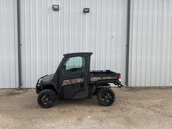 Image of John Deere XUV 835R Primary image