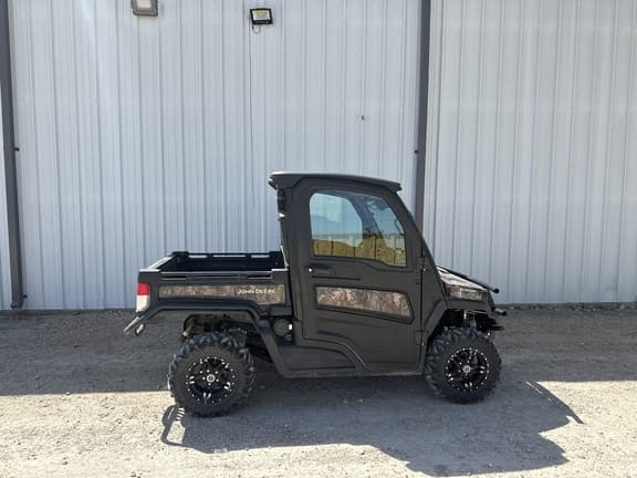Image of John Deere XUV 835R equipment image 3