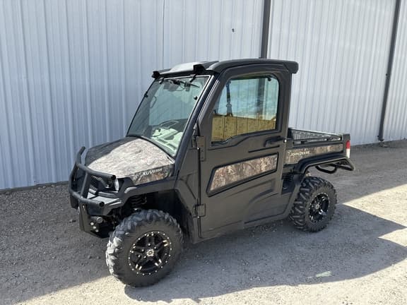 Image of John Deere XUV 835R equipment image 1