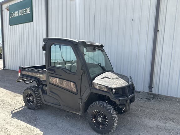 Image of John Deere XUV 835R equipment image 4