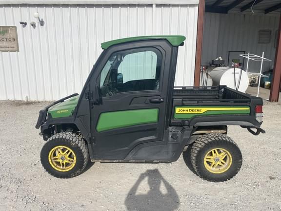 Image of John Deere XUV 835R Primary image