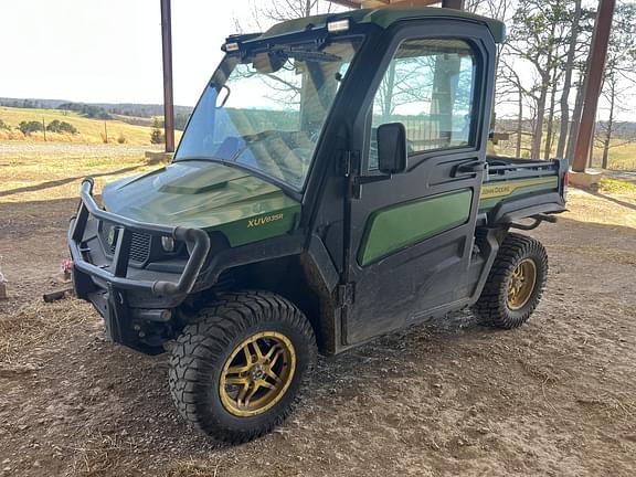 Image of John Deere XUV 835R Primary image