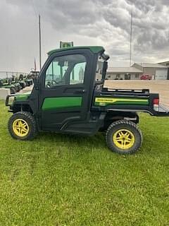 Image of John Deere XUV 835R Primary image