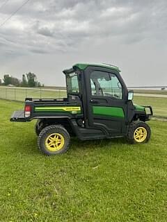 Image of John Deere XUV 835R equipment image 1