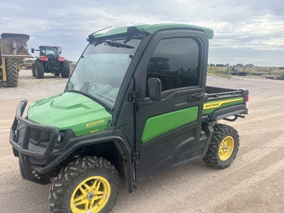 Image of John Deere XUV 835R Primary image