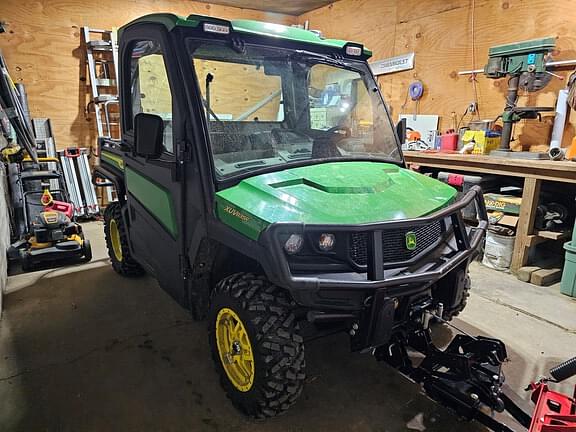 Image of John Deere XUV 835R equipment image 1