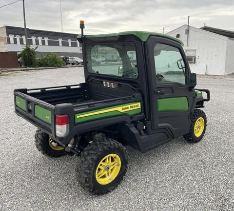 Image of John Deere XUV 835R equipment image 3