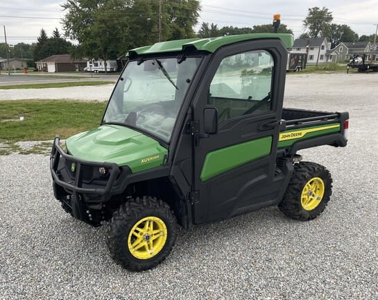 2022 John Deere XUV 835R Equipment Image0