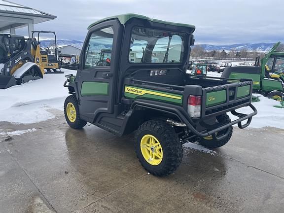 Image of John Deere XUV 835R equipment image 2