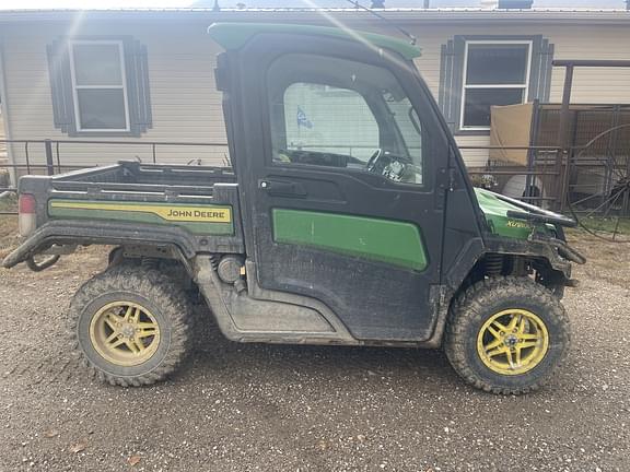 Image of John Deere XUV 835R equipment image 1