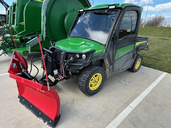 Main image John Deere XUV 835R
