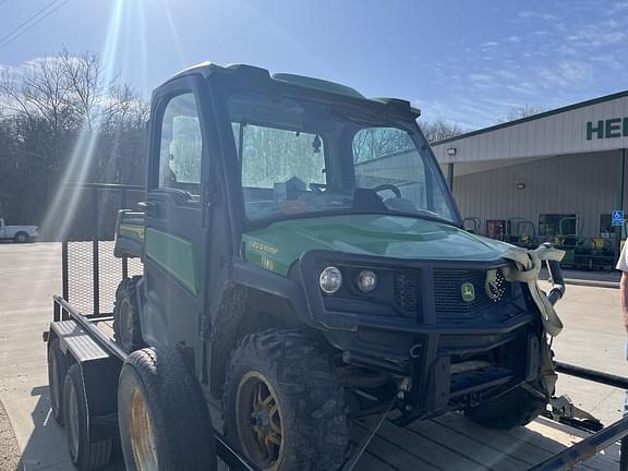 Image of John Deere XUV 835R equipment image 4