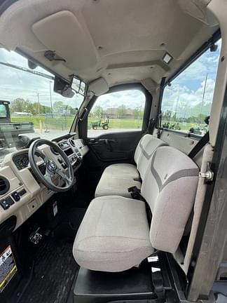 Image of John Deere XUV 835R equipment image 4