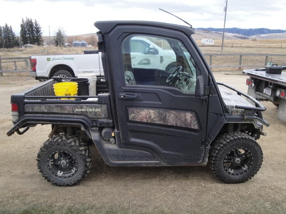 Image of John Deere XUV 835R equipment image 4