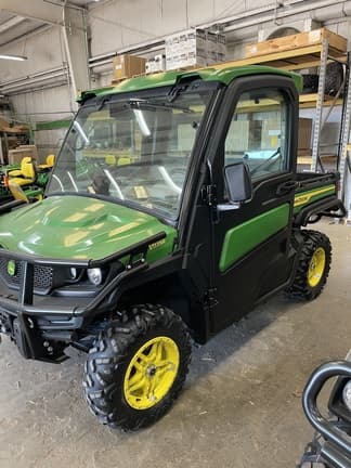 Image of John Deere XUV 835R Primary image