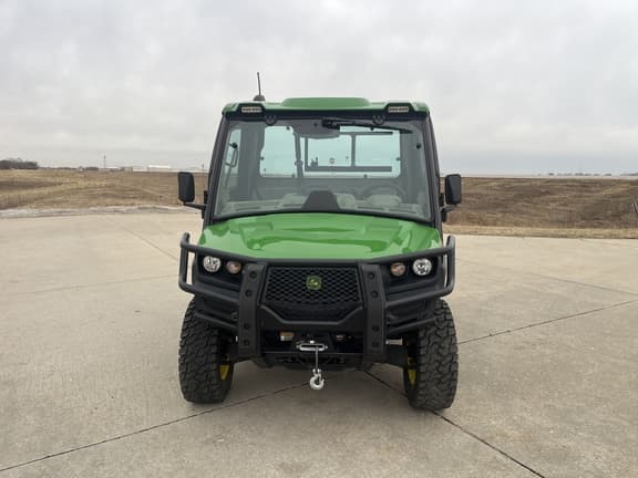 Image of John Deere XUV 835R equipment image 1