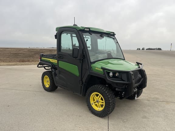 Image of John Deere XUV 835R equipment image 2