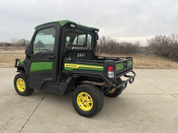 Image of John Deere XUV 835R equipment image 3