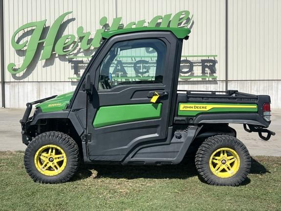 Image of John Deere XUV 835R Primary image