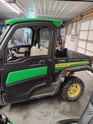 Image of John Deere XUV 835R equipment image 2