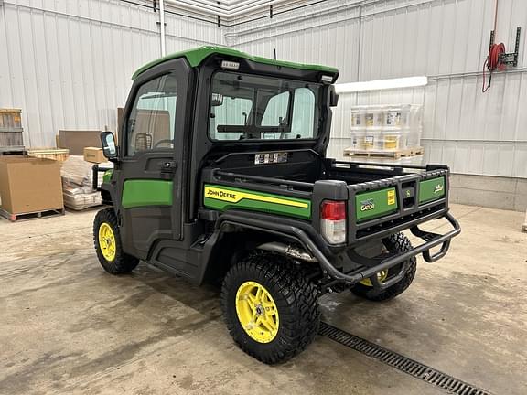Image of John Deere XUV 835R equipment image 4