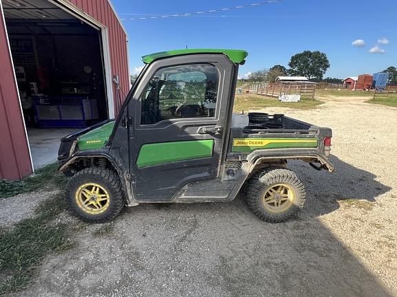 Image of John Deere XUV 835R Primary image