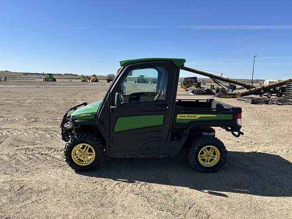 Image of John Deere XUV 835R equipment image 4