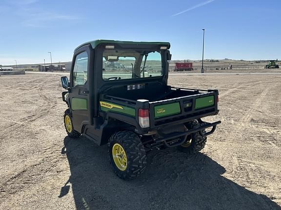 Image of John Deere XUV 835R equipment image 3