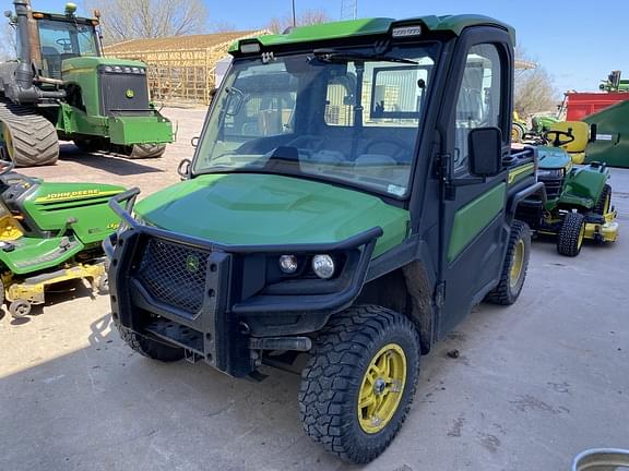 Image of John Deere XUV 835R Primary image