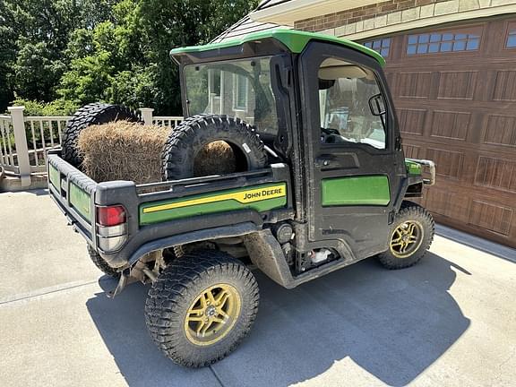 Image of John Deere XUV 835R equipment image 1