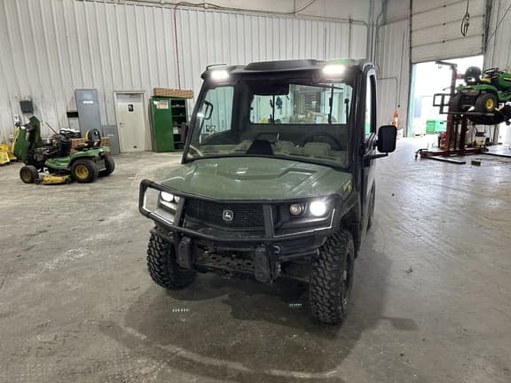 Image of John Deere XUV 835R equipment image 1