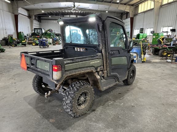 Image of John Deere XUV 835R equipment image 3