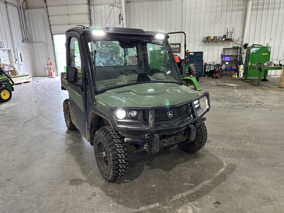 Image of John Deere XUV 835R equipment image 2