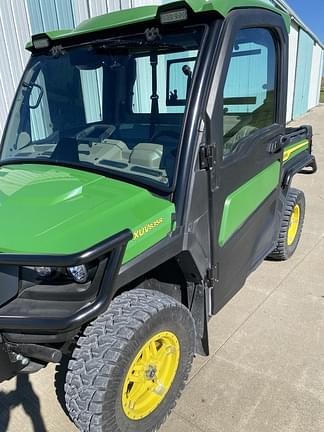 Image of John Deere XUV 835R equipment image 1