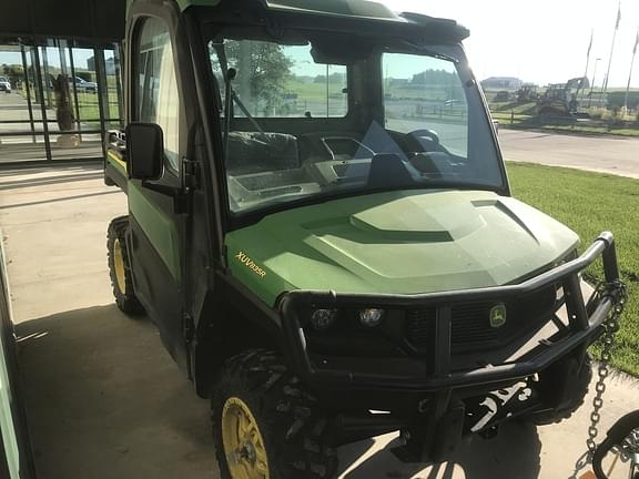 Image of John Deere XUV 835R equipment image 2