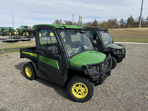 Image of John Deere XUV 835R equipment image 2