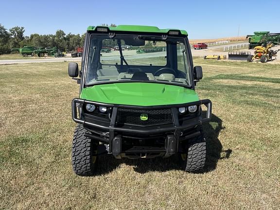 Image of John Deere XUV 835R equipment image 1