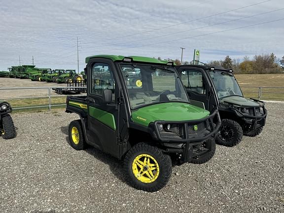 Image of John Deere XUV 835R equipment image 4