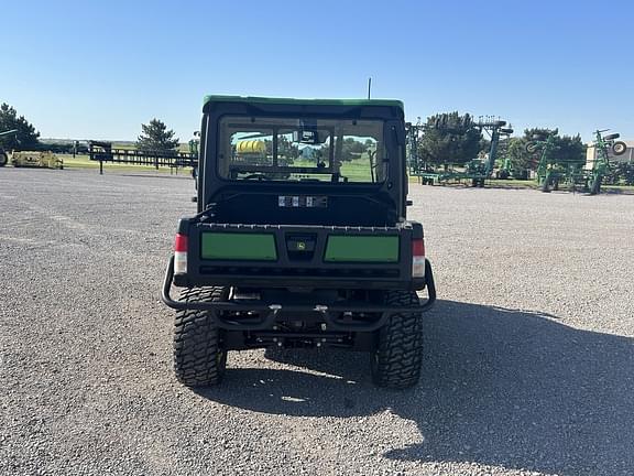 Image of John Deere XUV 835R equipment image 3