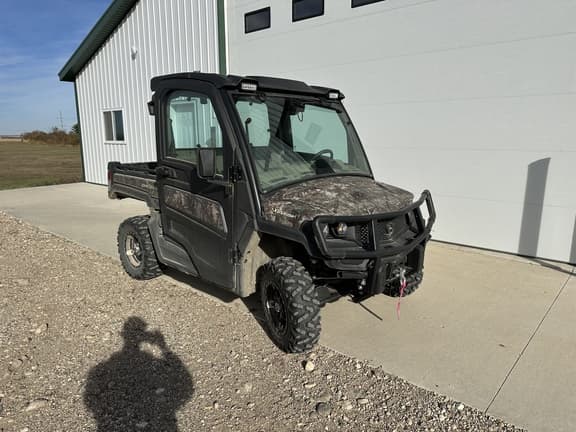 Image of John Deere XUV 835R equipment image 1