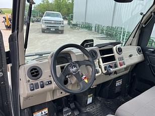 Main image John Deere XUV 835R 23