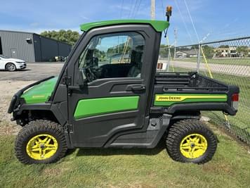 Main image John Deere XUV 835R