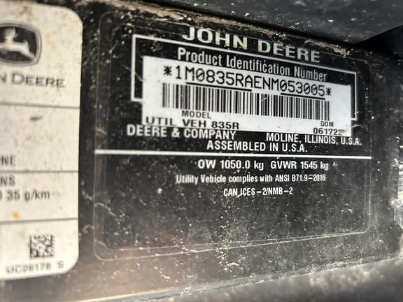 Image of John Deere XUV 835R equipment image 1