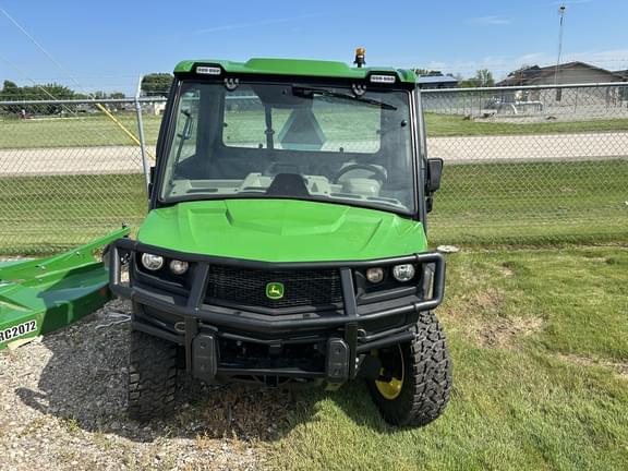 Image of John Deere XUV 835R equipment image 4