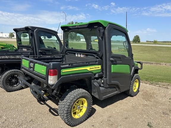 Image of John Deere XUV 835R equipment image 3