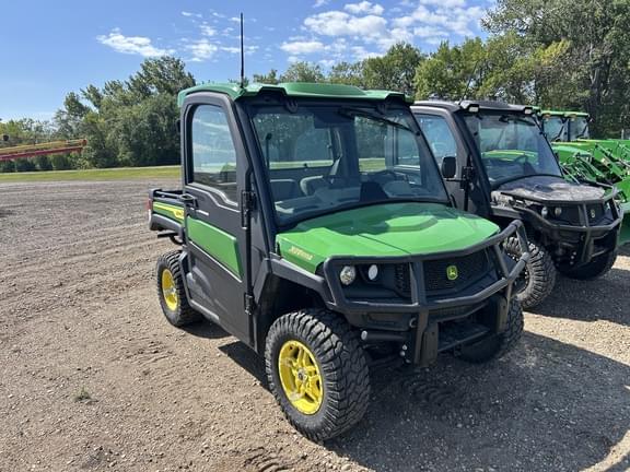 Image of John Deere XUV 835R Primary image