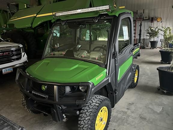 Image of John Deere XUV 835R equipment image 1