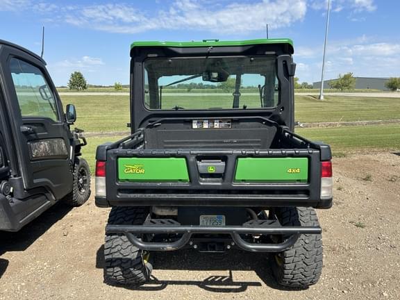 Image of John Deere XUV 835R equipment image 4